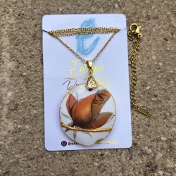 Collar de Porcelana con Rosa