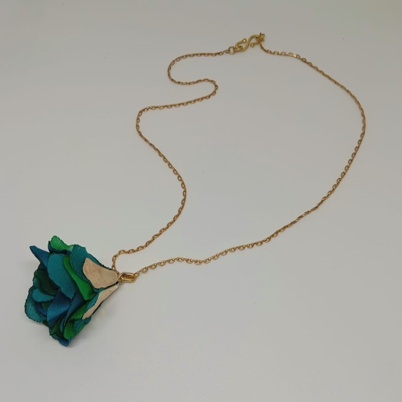 Collar Iris 5 de bronce en turquesa y verdes