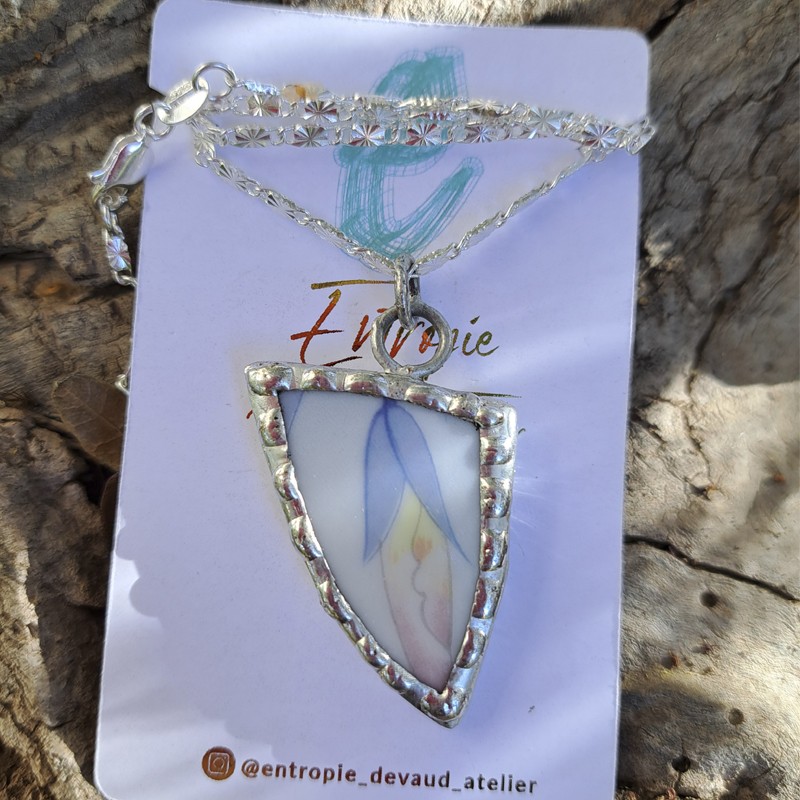 Collar con botón de rosa, cadena de plata