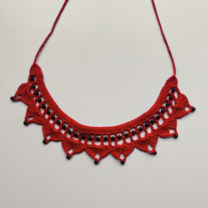 Collar Raíz Rojo