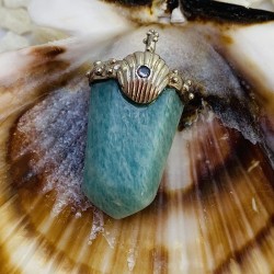Amuleto Plata Amazonita y concha Con Cristal