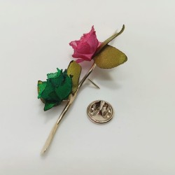 Pin Botón doble en Rama verde y fucsia