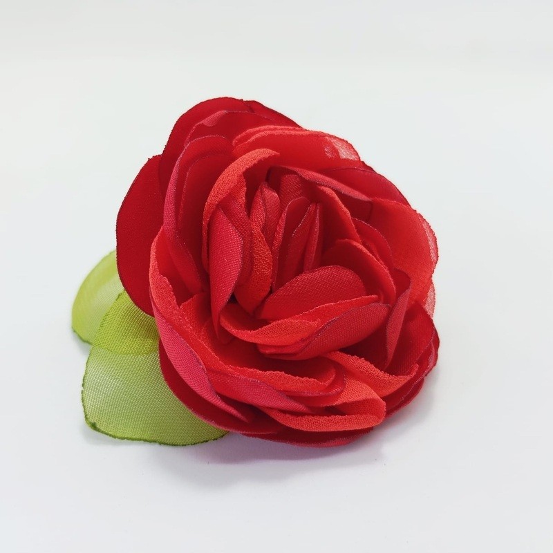 Pin Carmen flor grande rojo encendido