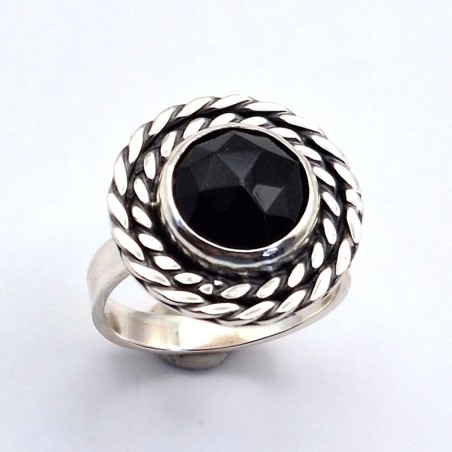 Anillo Ónix negro borde trenza plata
