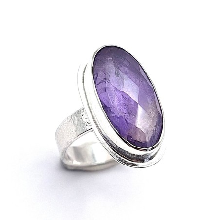 Anillo Amatista oval borde simple plata