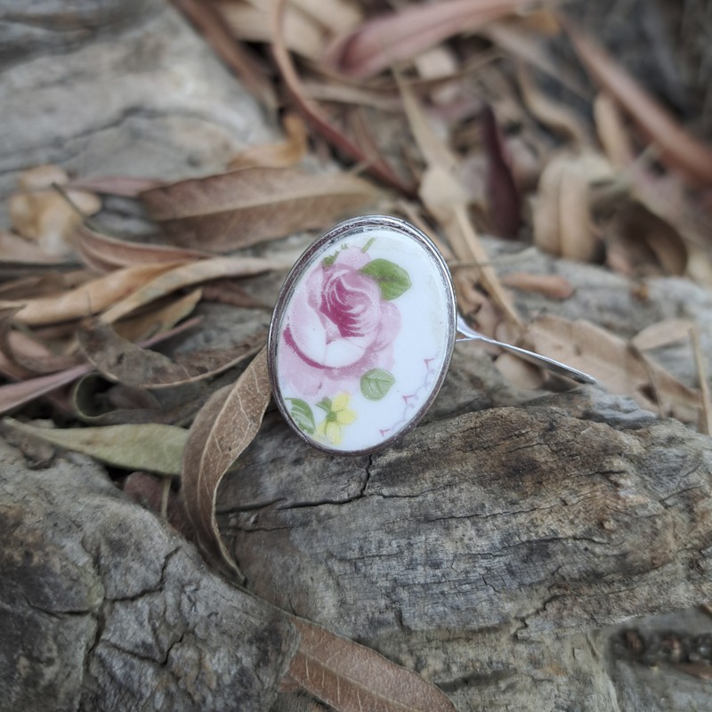 Anillo Ovalado con Rosas