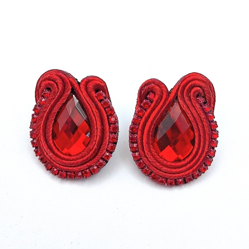 Aros gota rojo soutache