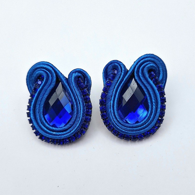 Aros gota azul rey soutache