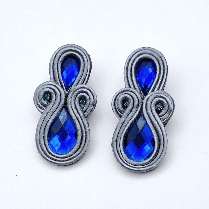 Aros doble gota azul rey soutache
