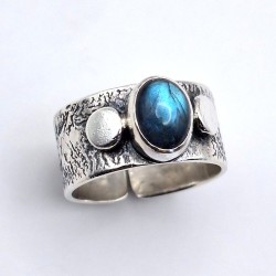 Anillo Labradorita argolla tachas plata