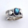 Anillo Labradorita argolla tachas plata