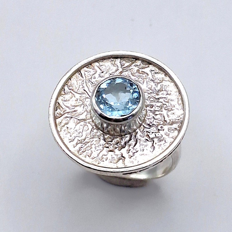 Anillo Topacio redondo reticulado plata