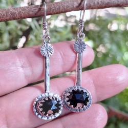 Aros Ónix negro palitos plata