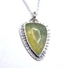 Colgante Prehnita triangular plata