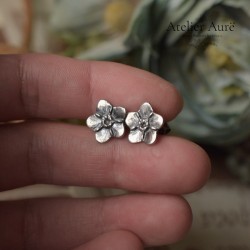 Aritos “No me olvides” blancos